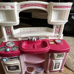 Play Kitchen 