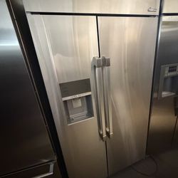 42” DACOR BUILT IN STAINLESS STEEL REFRIGERATOR