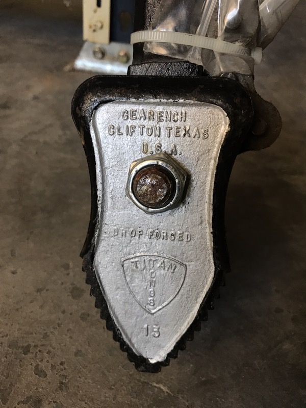 C-13p Gearench Titan Chain Tong