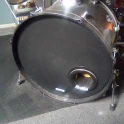 Drum Set  6 Piece Tama Imperial Star With Upgrades