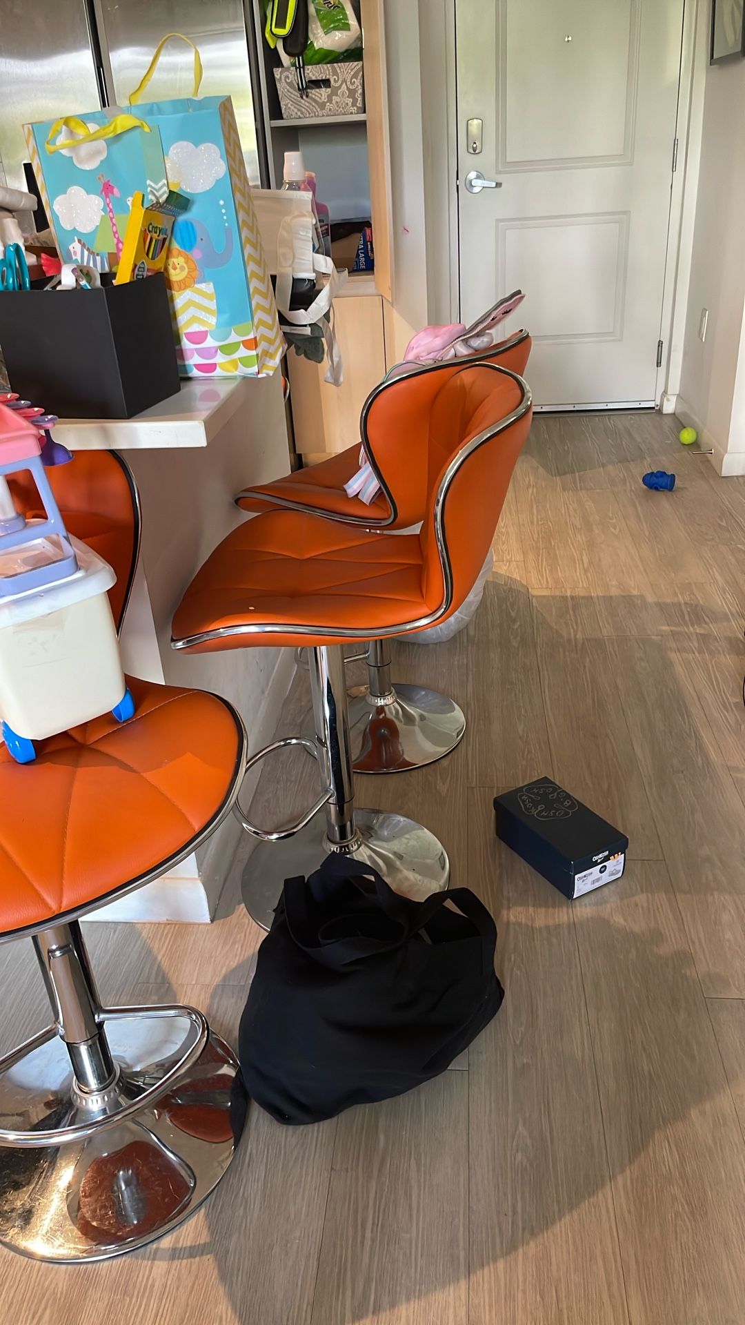 20 Dollars 4 High Chairs Pick Uo Only