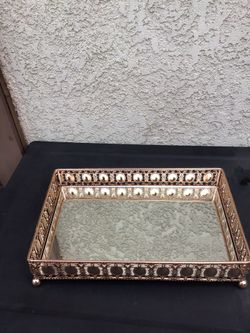 Rose gold tray with mirror