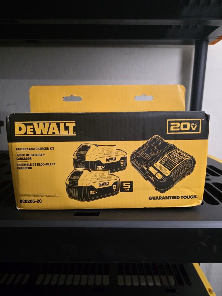DeWalt Battery And Charger Kit - Juego De Bateria