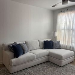 Seccionales // Disponibles // Sectional in Stock