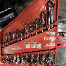 Milwaukee 11 Pc SAE Wrench Set