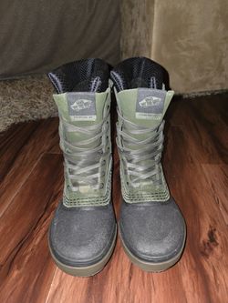 VANS MTE COLD WEATHER BOOTS (BRAND NEW)