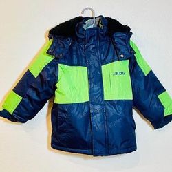 1107  Boys NWOT Size S/4 London Fog Winter Coat With Detachable Hood, Heavily Lined Very Warm