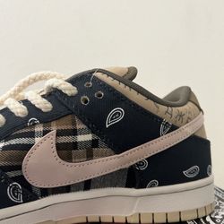 Travis Scott Dunk Size 10