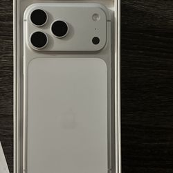 iPhone 17 Pro Max 256GB Unlocked – Open Box Never Used (White)