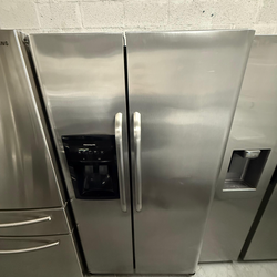 Frigidaire Refrigerator ( Refrigeradores )