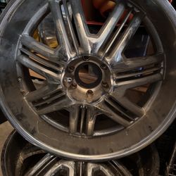 FREE- 4 -HELO 24” Rims- Old, Dusty- As Is… 