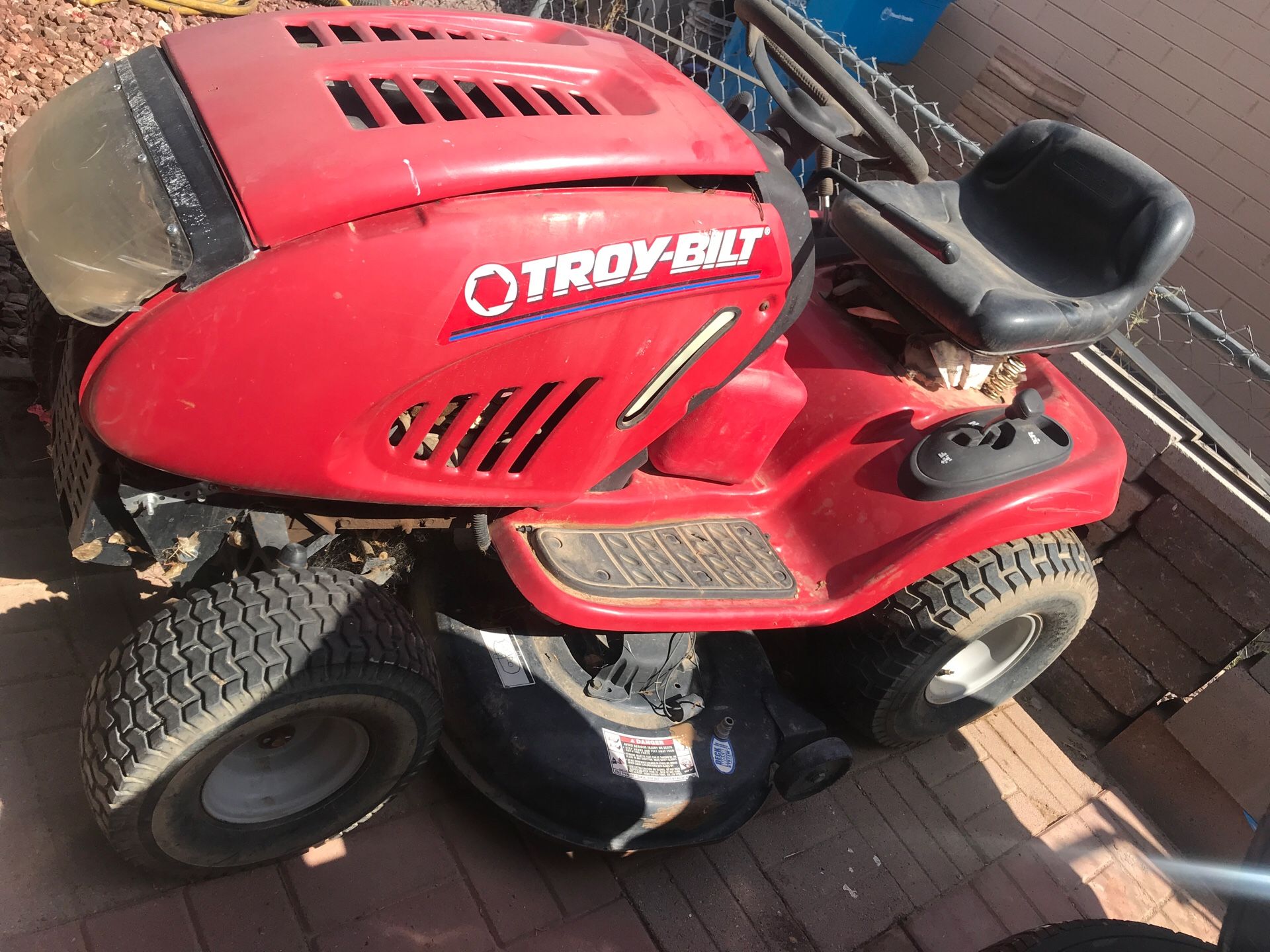 Troy-Bill LTX-1842 lawn tractor
