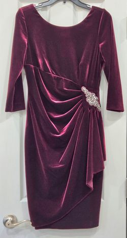 Alex Evening Burgundy Velvet Sheath Cocktail Dress Size 6