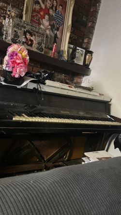 Old ass, dirty ass piano
