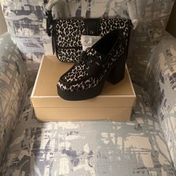 Michael Leopard print  handbag And size 8 shoe