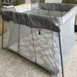 Skip Hop Portable Playard 