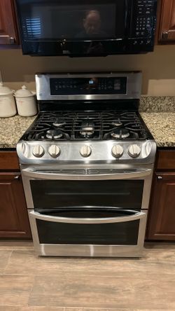 LG 5 burner gas  DOUBLE OVEN