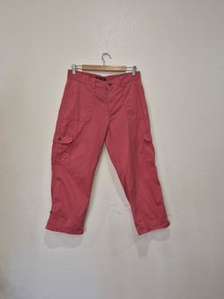 Lee Women’s 8M Coral Pink Relaxed Fit Mid Rise Cargo Capri Pants