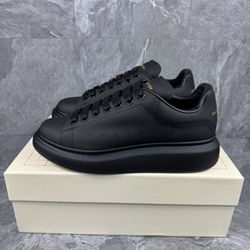 Alexandra McQueen Matt Black  