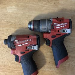 Milwaukee M12 Combo Kit Tool Hammer Drill And Impact Driver 