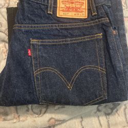 517 Levis 