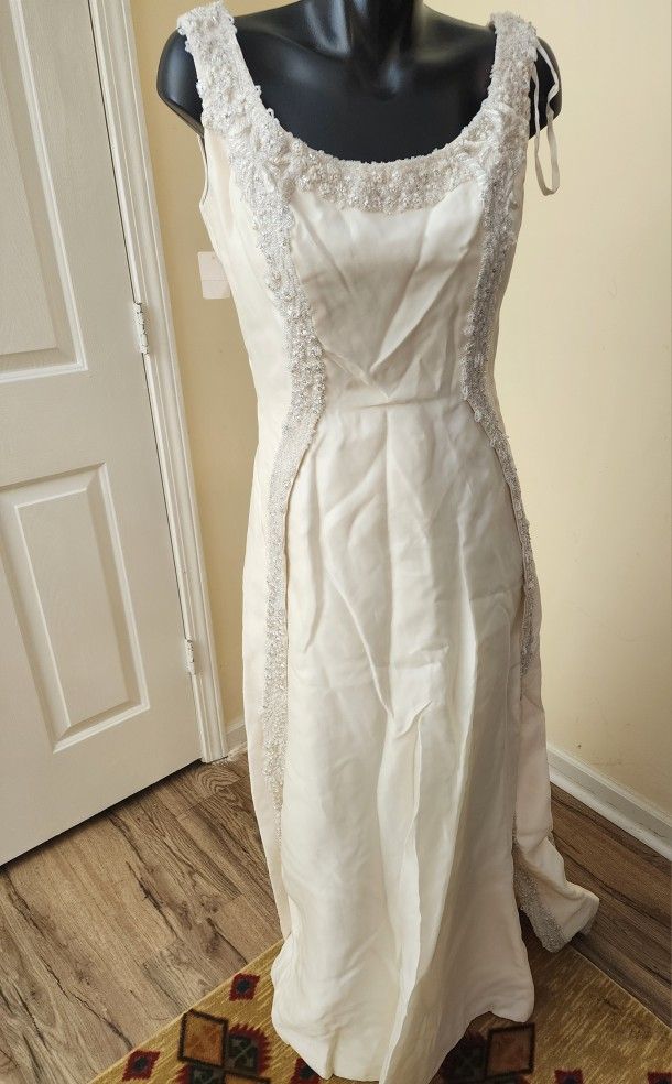 Wedding Dresses.size 46.