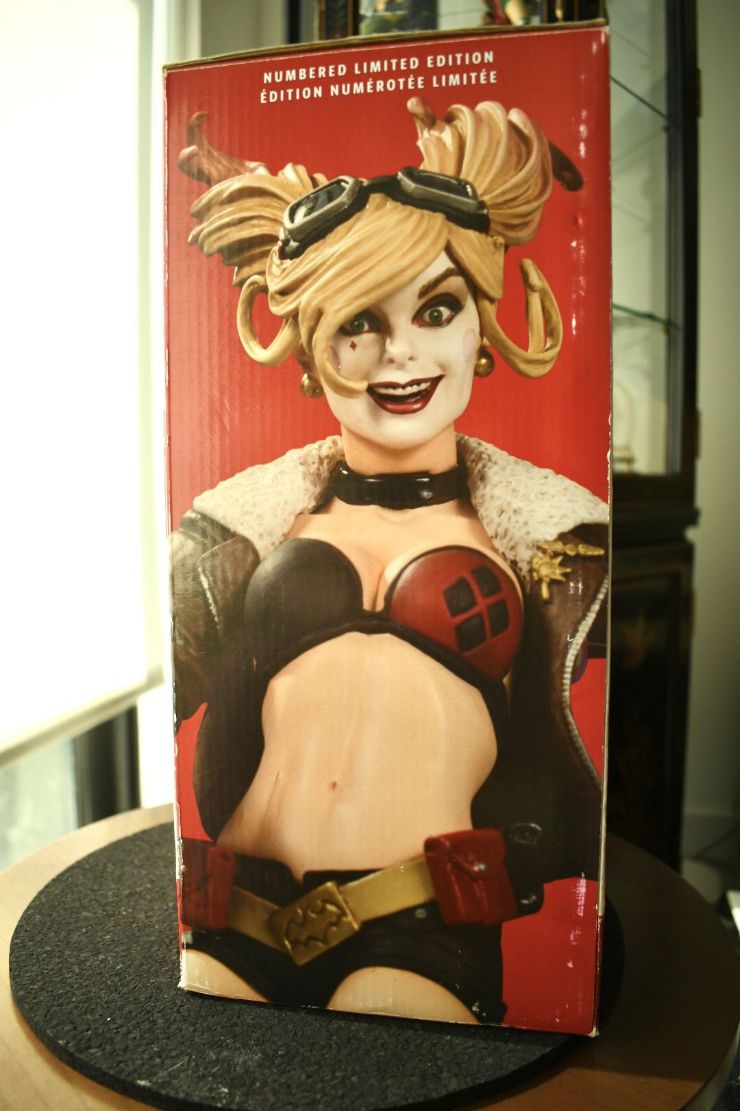 DC Bombshells statue First Edition Collectible DELUXE EDITION HARLEY QUINN