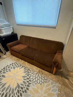 Pullout Harlequin sleeper sofa