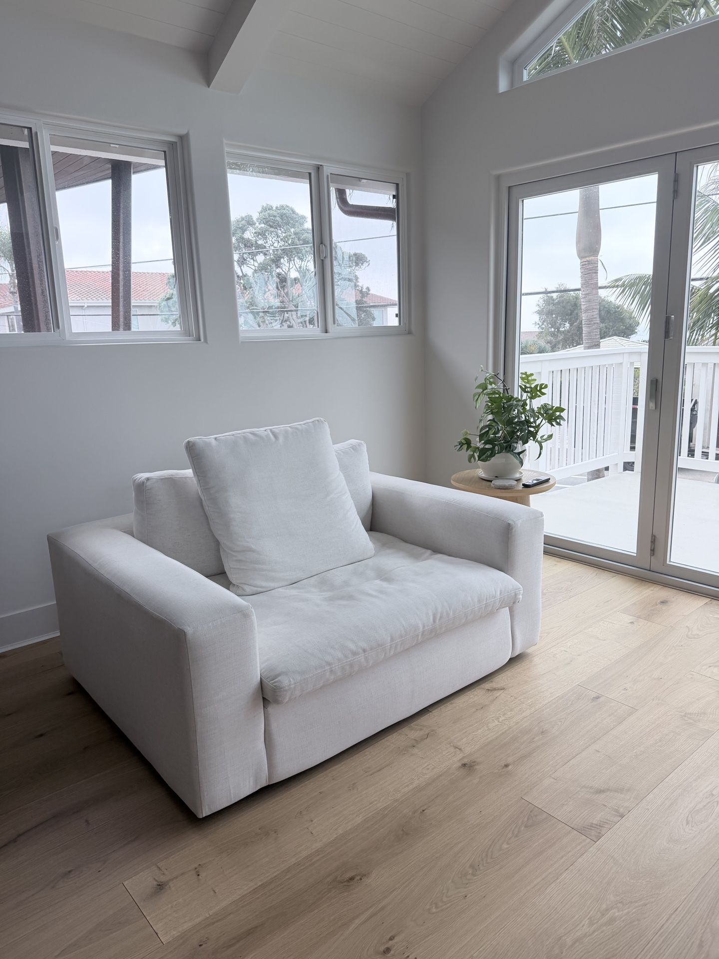 Living Spaces Paloma Cotton White Beige Fabric 58" Oversized Chair Couch