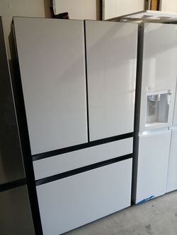 OPEN BOX !! SAMSUNG WHITE GLASS COUNTER DEPTH SMART 4 DOOR REFRIGERATOR/ BEVERAGE CENTER