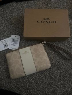 Coach wristlet authentic