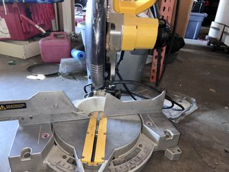 DeWalt DW705 12 inch Compound Miter Saw
