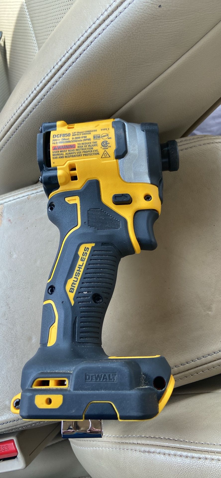 Dewalt DCF850B Atomic 20V MAX Brushless 1/4 in. Cordless Impact Driver (DCF850B)