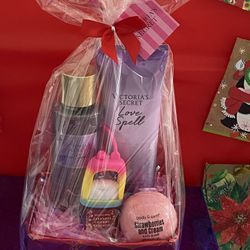 Merry Christmas Victoria Secret Love Spell Gift Set 