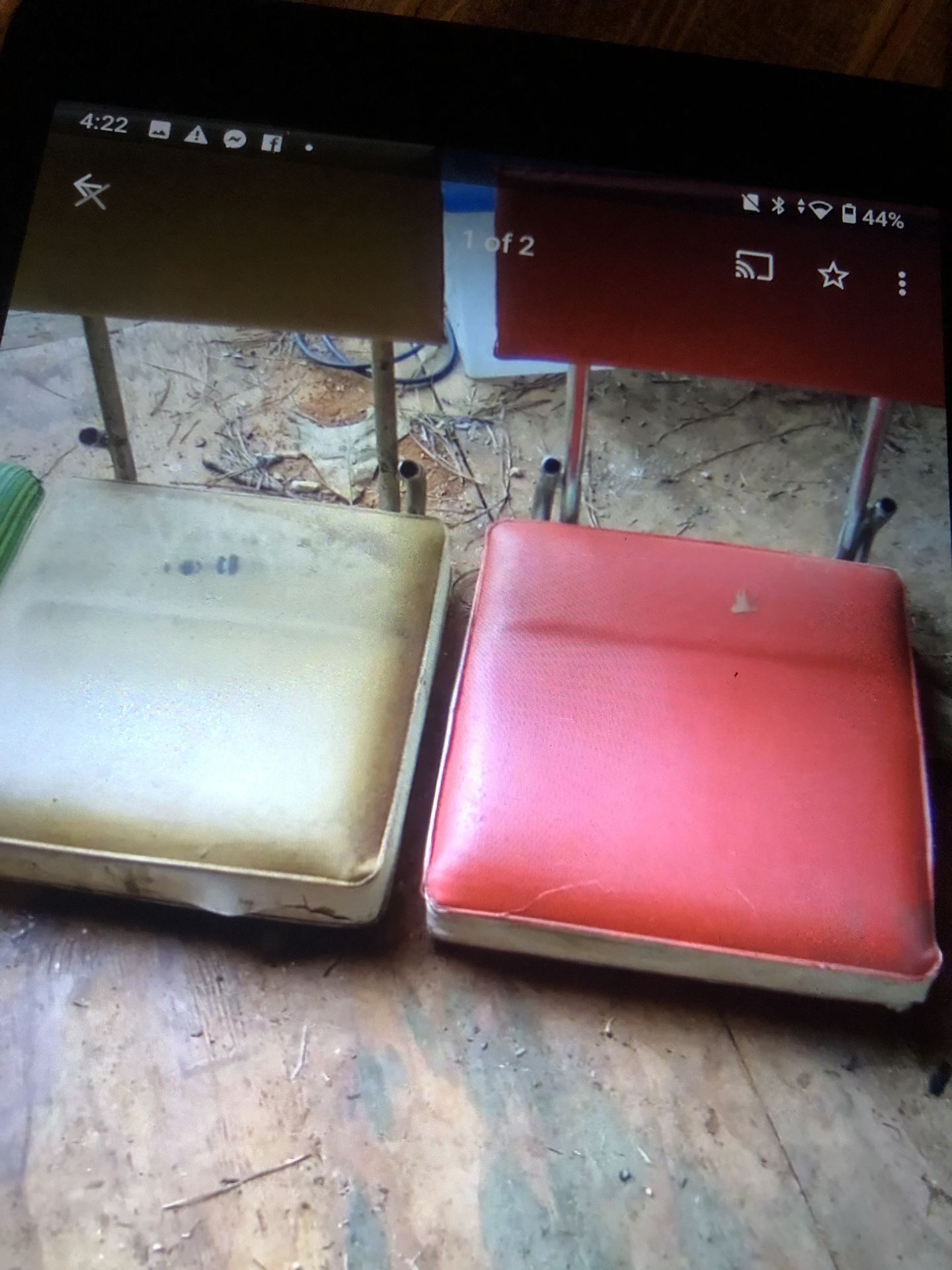 2 Foam Seats With Back