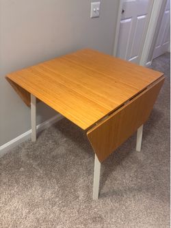 Drop leaf beautiful table,  2-6 seater