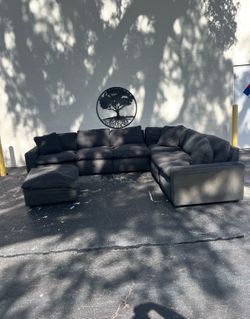 Furniture Shop Blow Out 🛋️ Delivery 🚚 Avail