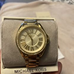 New Michael Kors Watch Yellow Gold With Crystals 
