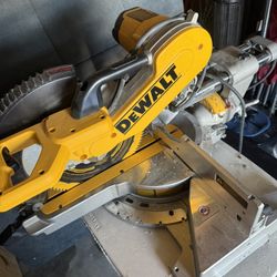 Dewalt Compound Miter Saw 