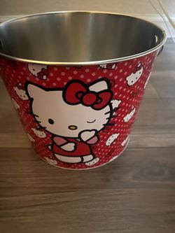 Hello kitty bucket