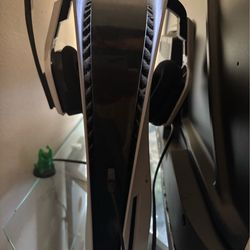 PS5 Disc Version W/ controller