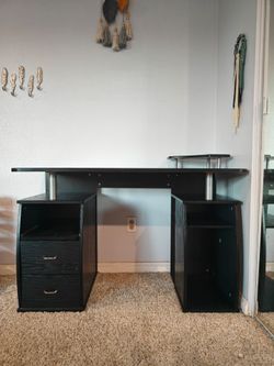 47" Computer Desk with Storage & Keyboard Tray