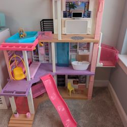 Barbie Dreamhouse And Accessories