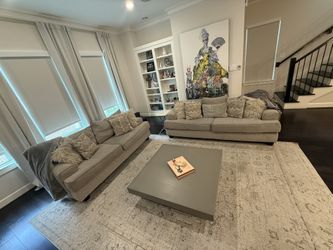 2 Piece sofa Set With Rug Included On Pic