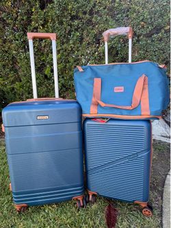 Carry on and medium size with bag