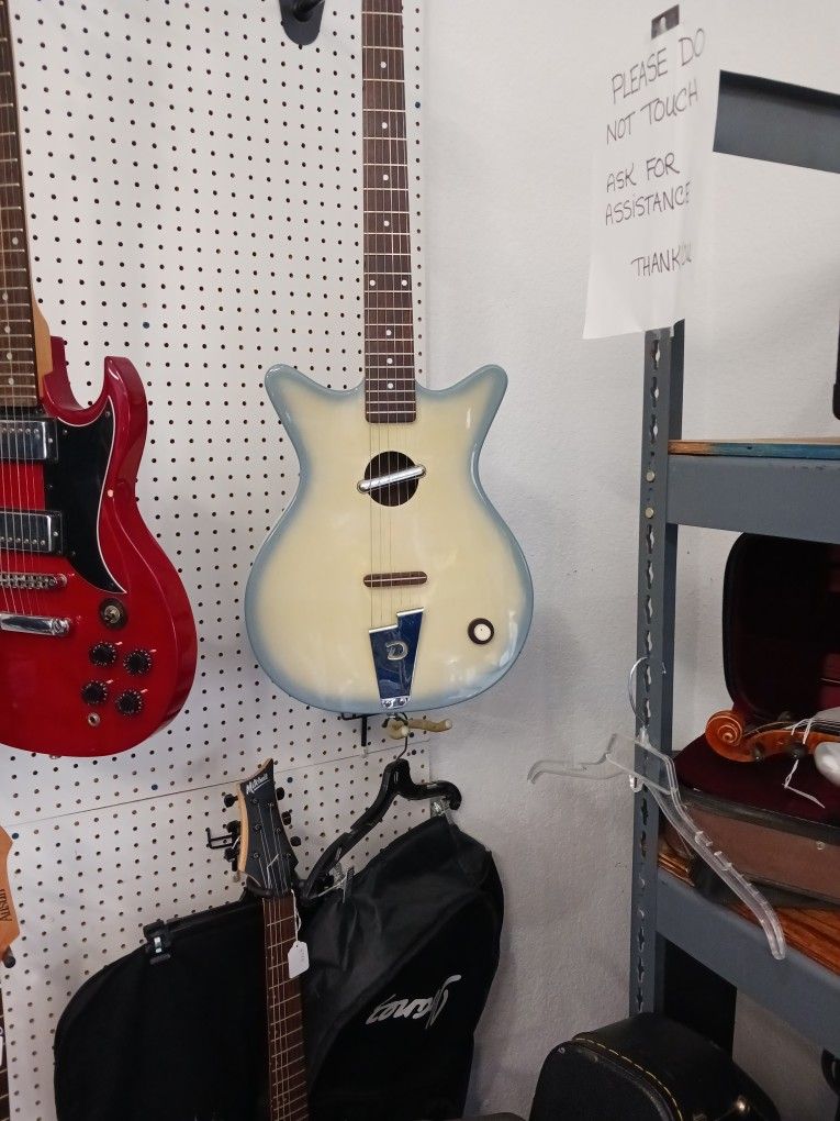 Dan Electro 6 String Guitar 🎸