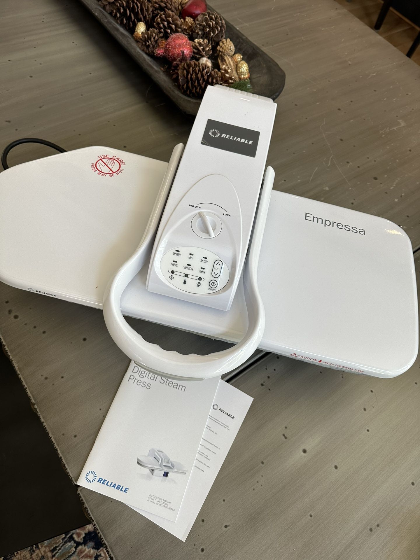 Reliable Empressa Steam Iron Press