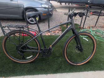 Trek hybrid city bike