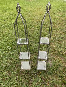 Planters Antique Shelves