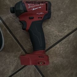 18v Milwaukee Impact Drill 